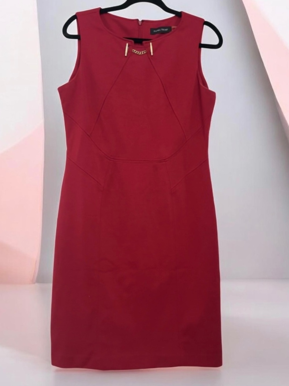 Ivanka Trump Burgundy Sleeveless Midi Sheath Dress W/Gold Chain Accent ~ Size 12